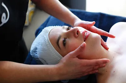 Image de Amandine - Esthéticienne à domicile - Wecasa Beauté