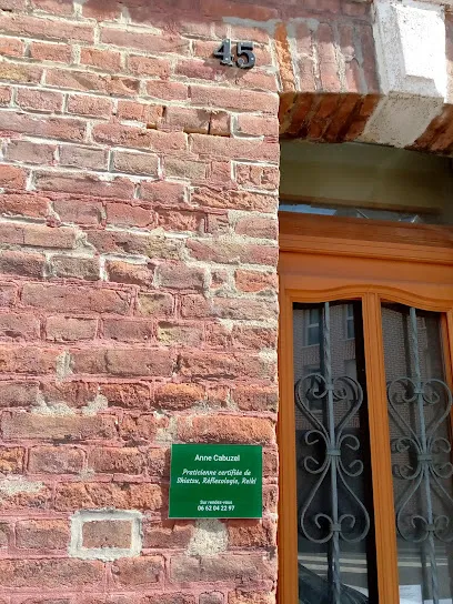 Image de Anne Cabuzel, praticienne de shiatsu et réflexologue