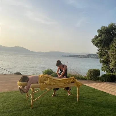 Image de Astrid Mifsud I Massage, Reflexologie, Soin du dos - A domicile ou à Ajaccio et Porticcio