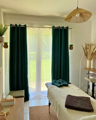 Image de Bella Luna. Massage bien-être / Drainage Lymphatique / Madérothérapie Quimper