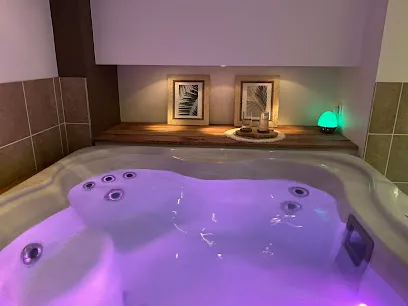 Image de Brahma SPA | Massages traditionnels de bien-être | Jacuzzi & Hammam privatifs | Soins en duo