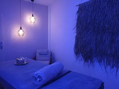 Image de Charlotte Bijoux, concept Store et massages