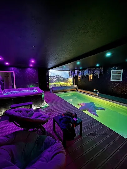 Image de Gîte avec Spa & Piscine privatif - La Fénardière - (Calais - Marck)