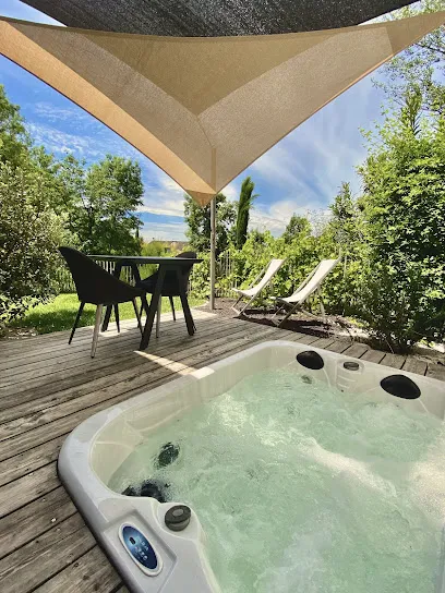 Image de Kassiopée - Chambres avec Spas privatifs à Albi