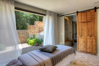 Image de Mobile Massage Cannes - Yannick Paillet Masseur à domicile I Méthode Renata França