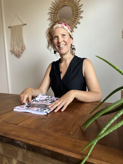 Image de Naturopathe Dinan Ludivine Tavernier Naturopathie, Naturantalgie | Certifiée Douleur, Stress, Poids, Troubles Digestifs