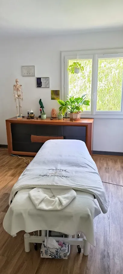Image de Stephanie masseuse à domicile chez les particuliers | Musculaire | Massage convalescence ® | Santé intégrative | AMMA |